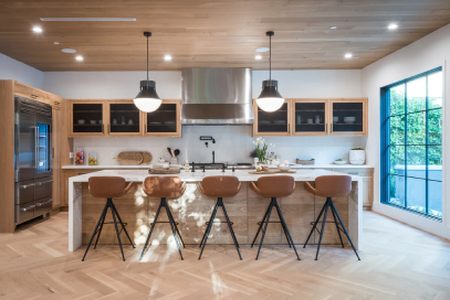 Дизайн кухни в доме