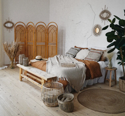 Дизайн студии: оформление спального места