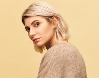 Менеджер Саша